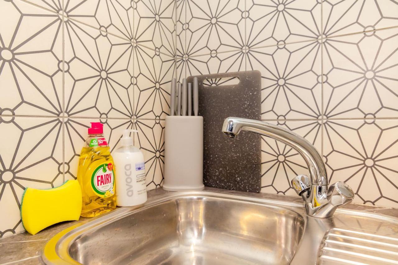 شقة Modern Studio Next To Brighton Beach I Smart Tv I King Size Bed المظهر الخارجي الصورة